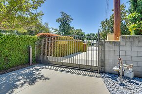 Luxe Pasadena Casita w/ Fireplace & Grill