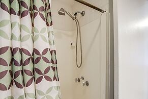 Near Beach & Boardwalk: Ocean City Home w/ Porch