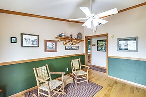 Hermosa Home w/ Deck: 2 Mi to Custer State Park!