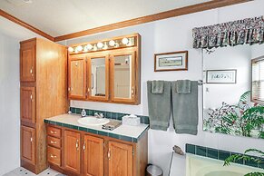 Hermosa Home w/ Deck: 2 Mi to Custer State Park!