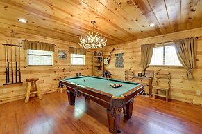 Pet-friendly Broken Bow Cabin w/ Fire Pit!