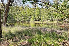 Pet-friendly Broken Bow Cabin w/ Fire Pit!