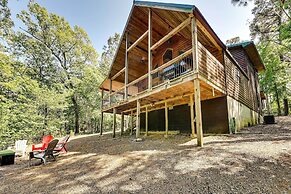 Pet-friendly Broken Bow Cabin w/ Fire Pit!