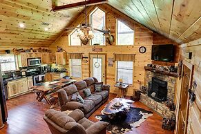 Pet-friendly Broken Bow Cabin w/ Fire Pit!