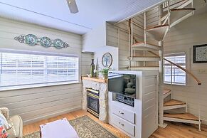 Grand Fredericksburg Retreat - Walk to Main St!