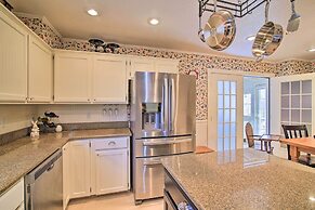 Grand Fredericksburg Retreat - Walk to Main St!