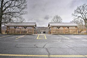 2 Mi to Silver Dollar City: Reed Springs Condo