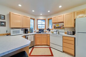 Quiet Island Park Family Home Near Yellowstone!