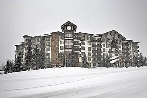 Walk to Copper Mountain: Center Village Condo!