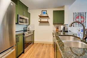 Walk to Copper Mountain: Center Village Condo!