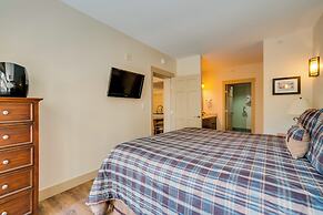 Walk to Copper Mountain: Center Village Condo!