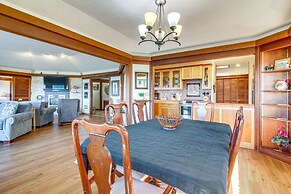 Enchanting Coos Bay Sanctuary w/ Lush Views!