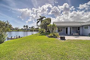 Pet-friendly Sebastian Home on Lake; Golf Nearby