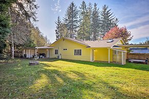 Coastal Retreat Near Redwoods & 2 Miles to Beach!