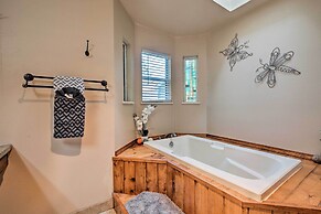 Coastal Retreat Near Redwoods & 2 Miles to Beach!