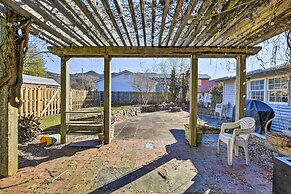 Damascus Vacation Rental - Bike, Hike & Sip!