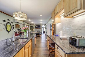 Private Blue Ridge Retreat: Hot Tub & Pool Table!