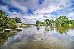 Peaceful Horicon Studio w/ Rock River Access!