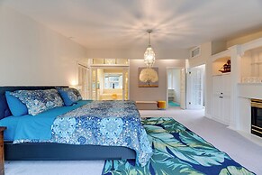 Spacious Grants Pass Home w/ Hot Tub & Views!