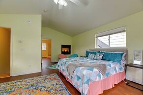 Spacious Grants Pass Home w/ Hot Tub & Views!