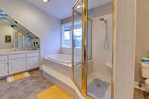 Spacious Grants Pass Home w/ Hot Tub & Views!