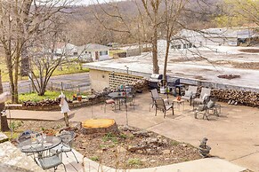 Historic 'hardy House' on Main Street w/ Fire Pit!