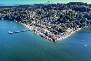 Tacoma 'dash Point Beach Cabin' w/ Balcony!