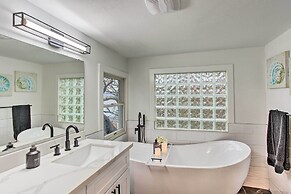 Tacoma 'dash Point Beach Cabin' w/ Balcony!