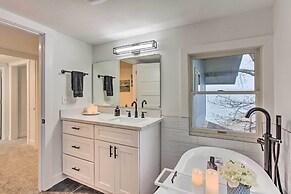 Tacoma 'dash Point Beach Cabin' w/ Balcony!