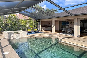 4 Mi to Beach: Coastal Cape Coral Home