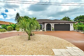 4 Mi to Beach: Coastal Cape Coral Home