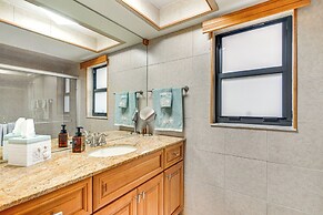 4 Mi to Beach: Coastal Cape Coral Home