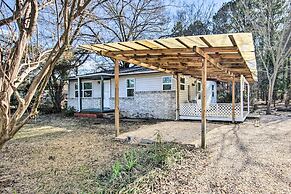 Longview Vacation Rental Home: 4 Mi to Dtwn