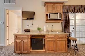 Spacious Branson Condo ~ 3 Mi to Downtown!