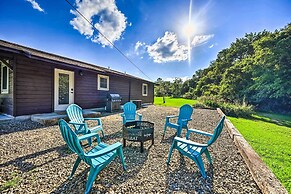 Broken Bow Retreat w/ Large Yard + Fire Pit!