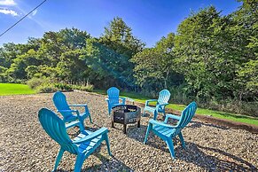 Broken Bow Retreat w/ Large Yard + Fire Pit!