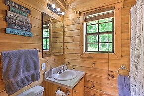 Quaint Log Cabin w/ Views Near West Jefferson