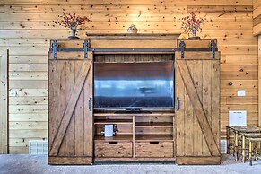 Luxe Heber City Cabin + Hot Tub & Guest House