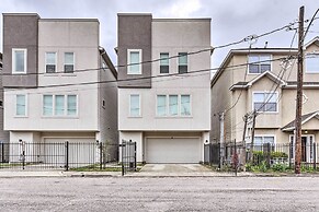 Central Houston Townhouse - 1 Mi to Downtown!