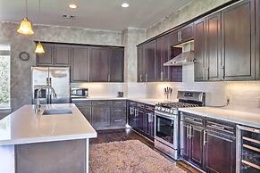 Central Houston Townhouse - 1 Mi to Downtown!