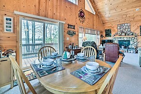 Secluded Lost Lake Cottage w/ Spacious Loft!