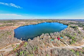 Secluded Lost Lake Cottage w/ Spacious Loft!