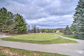 Cozy Bellaire Condo w/ Balcony - 3 Mi to Skiing!