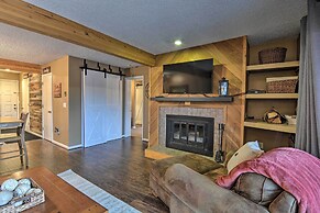 Cozy Bellaire Condo w/ Balcony - 3 Mi to Skiing!