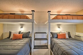 Cozy Bellaire Condo w/ Balcony - 3 Mi to Skiing!