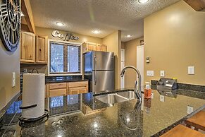 Cozy Bellaire Condo w/ Balcony - 3 Mi to Skiing!