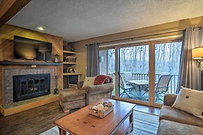 Cozy Bellaire Condo w/ Balcony - 3 Mi to Skiing!