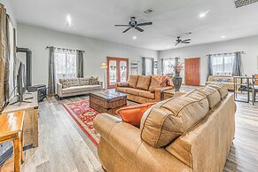 Modern Mtn Home w/ Sports Court, Near Alto Lake!