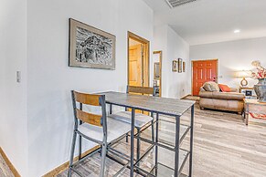 Modern Mtn Home w/ Sports Court, Near Alto Lake!