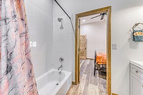 Modern Mtn Home w/ Sports Court, Near Alto Lake!